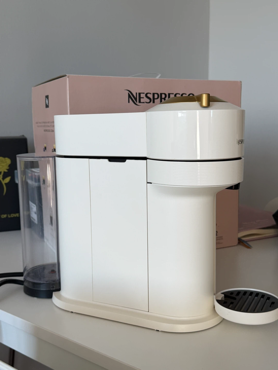 Nespresso Vertuo Next Coffee Machine - White & Gold - photo 5