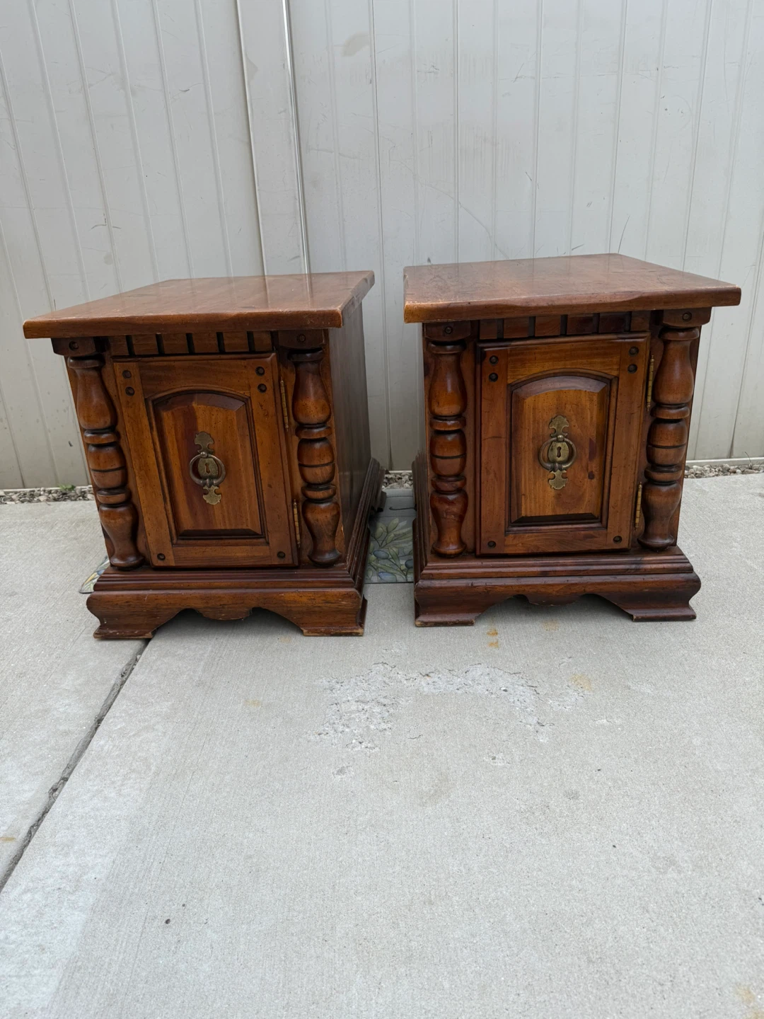 Pair of Vintage Wooden End Tables with Doors - photo 3