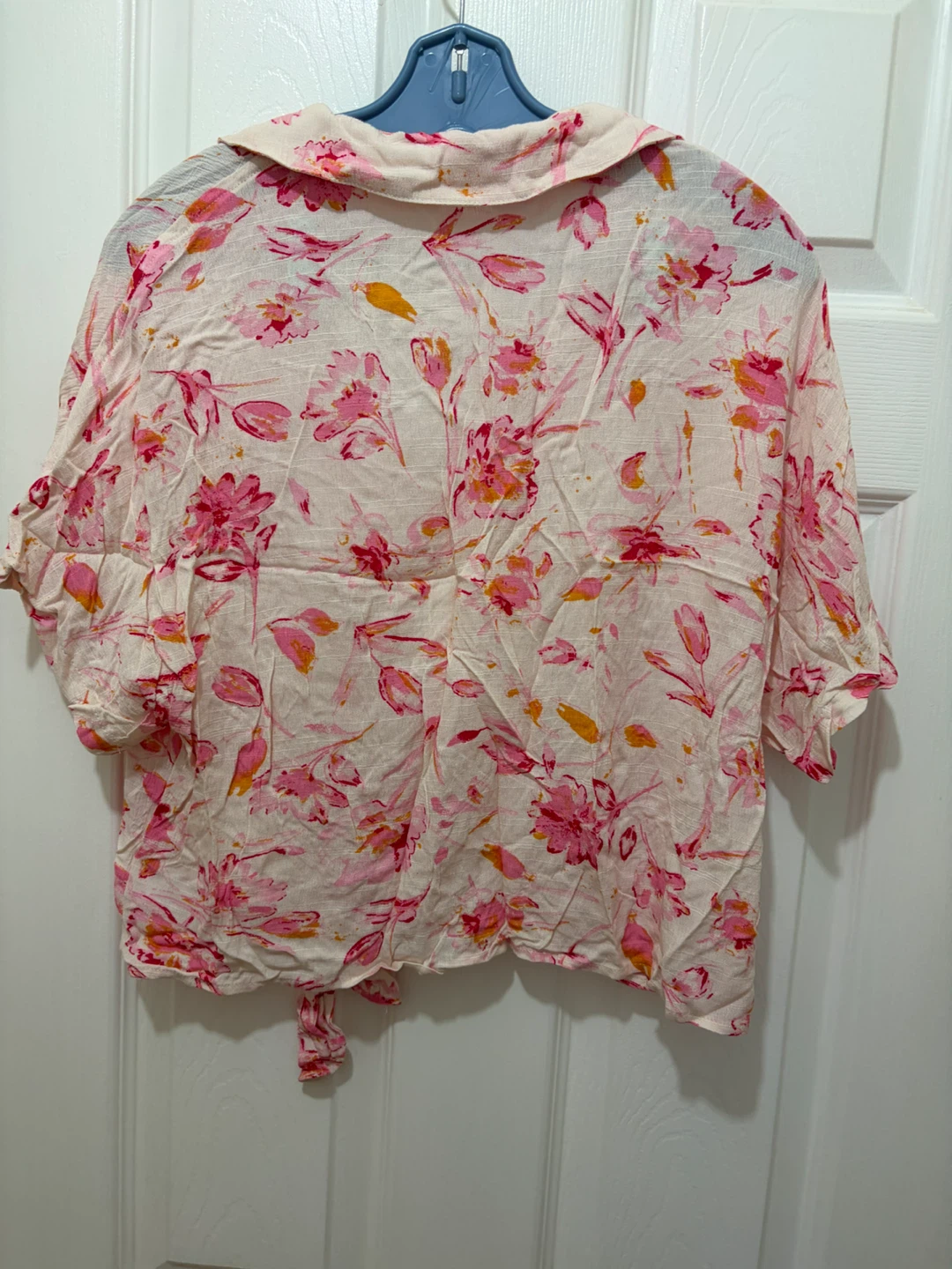 Lush Floral Button-Up Shirt Size S - photo 2