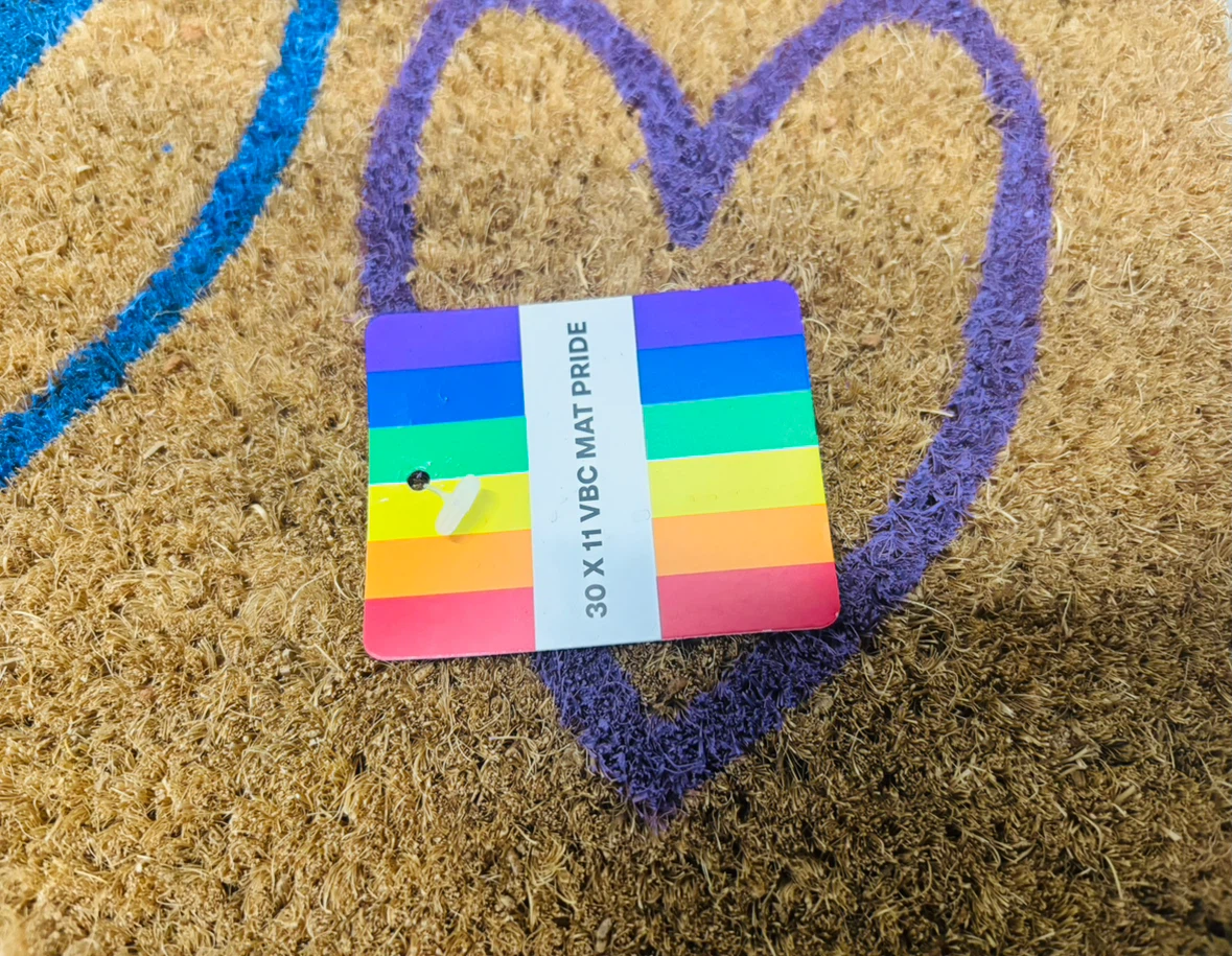 VBC Mat Pride Rainbow Heart Doormat - photo 2