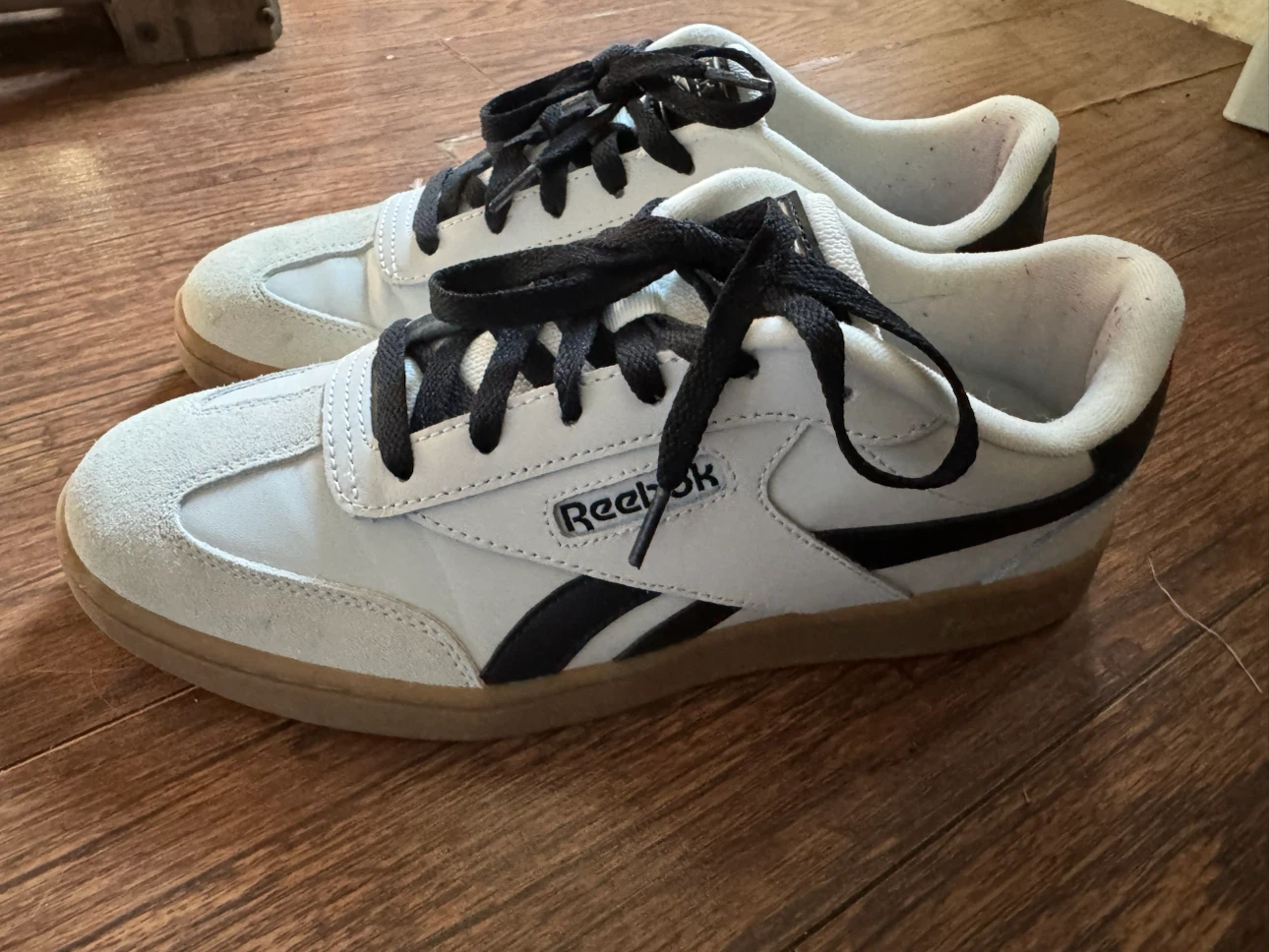 Reebok White and Black Sneakers - photo 4