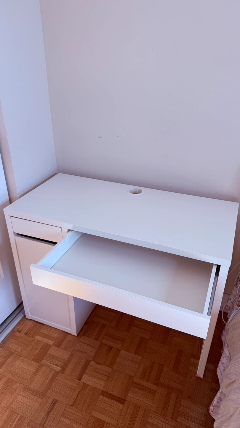 IKEA MICKE DESK WHITE - photo 3