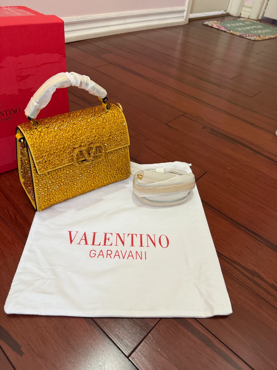 Valentino Garavani Gold Embellished Handbag - photo 2