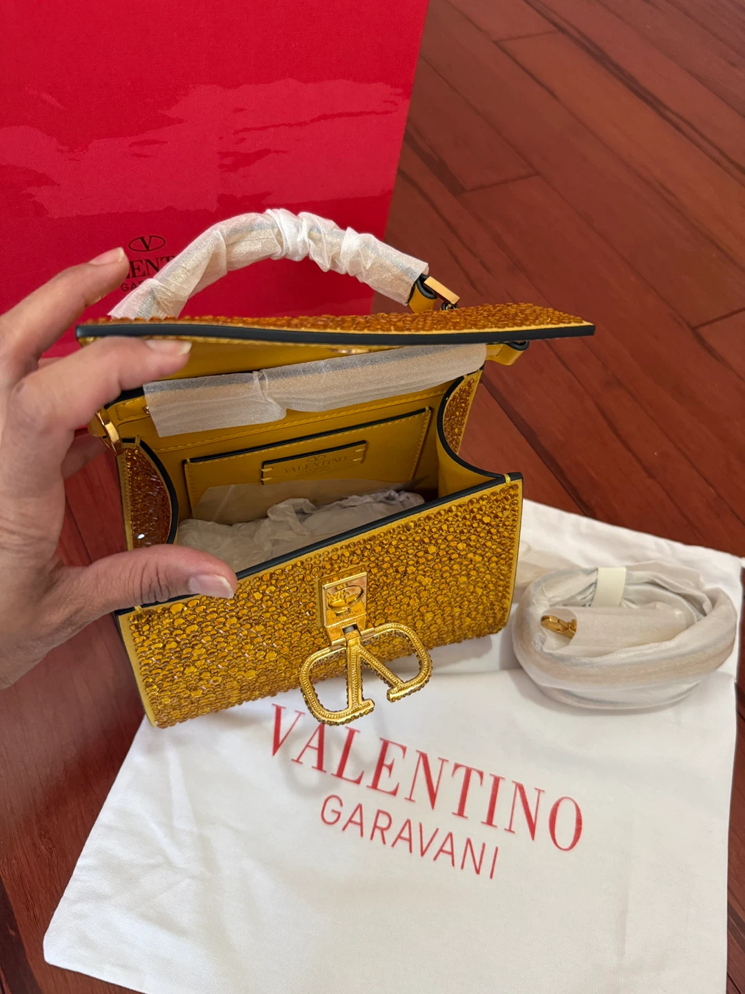 Valentino Garavani Gold Embellished Handbag - photo 3