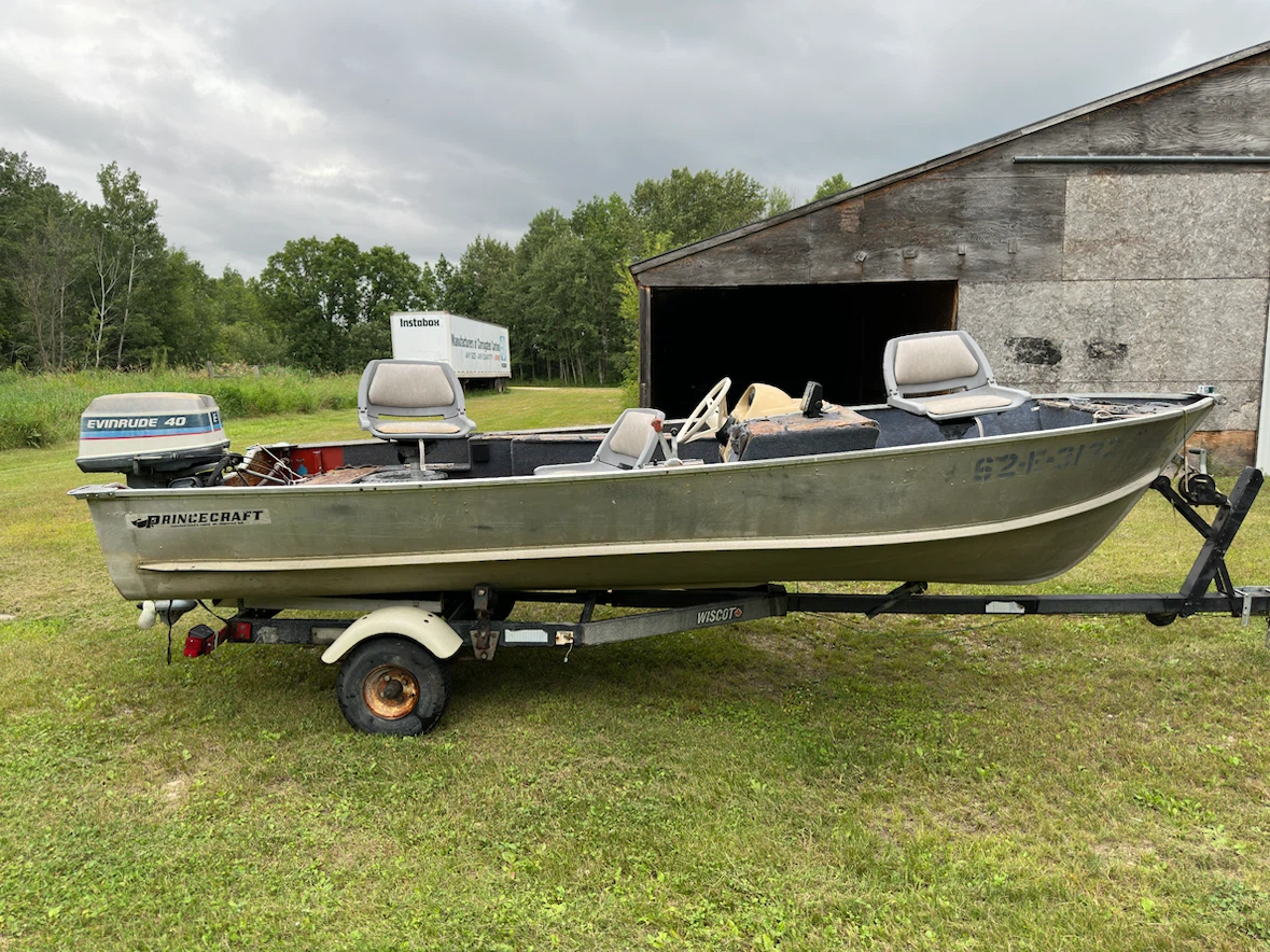 16’ Princecraft Boat - photo 4