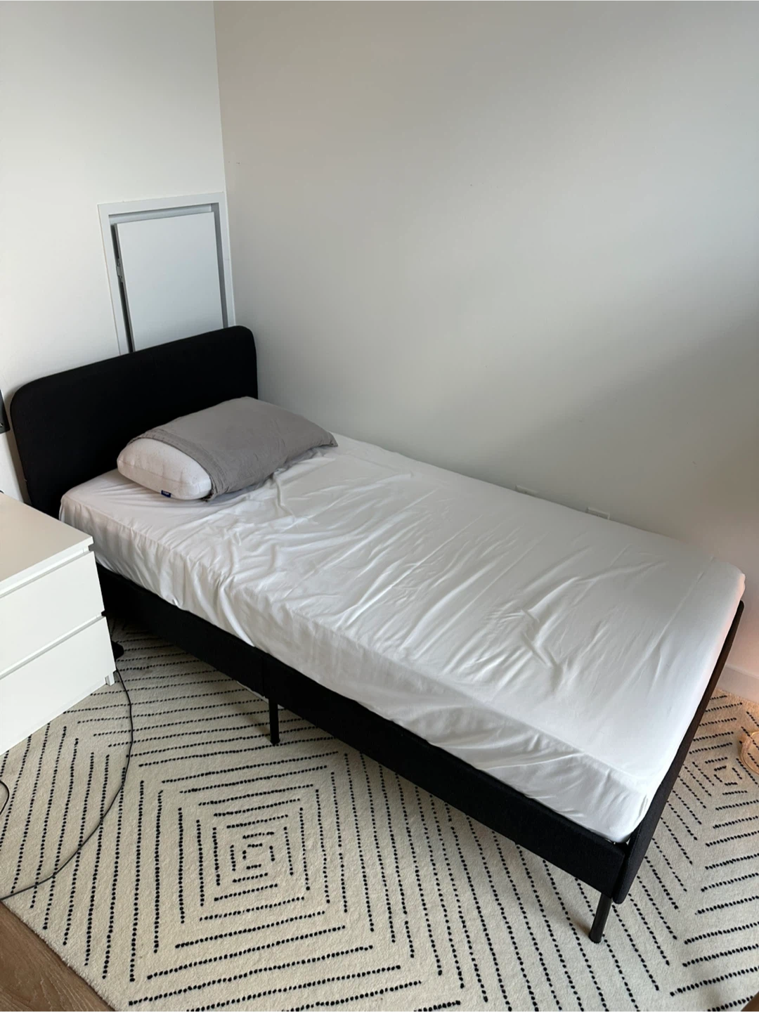 IKEA Mattress and bedframe - photo 3
