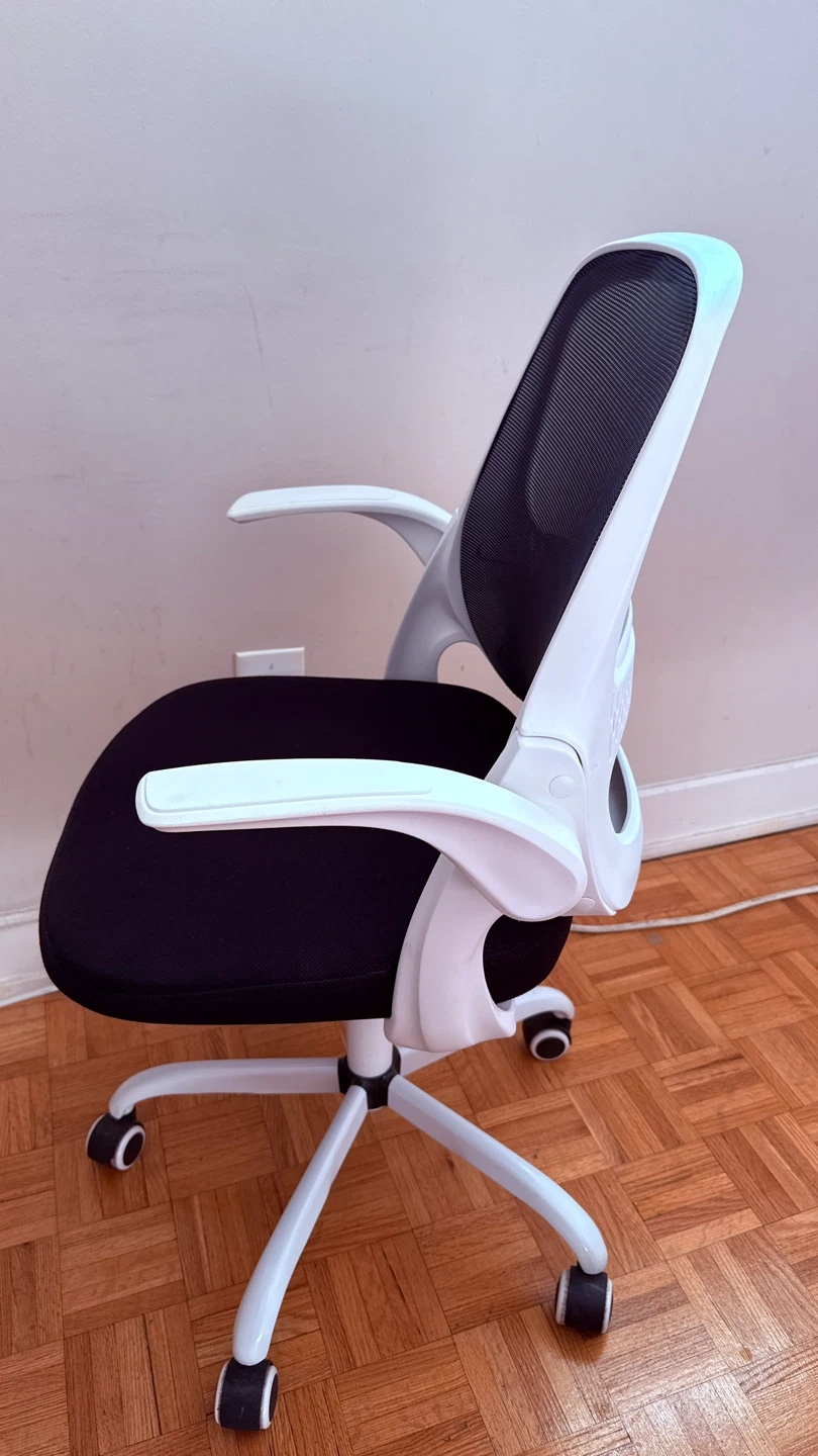 White Mesh Office Chair