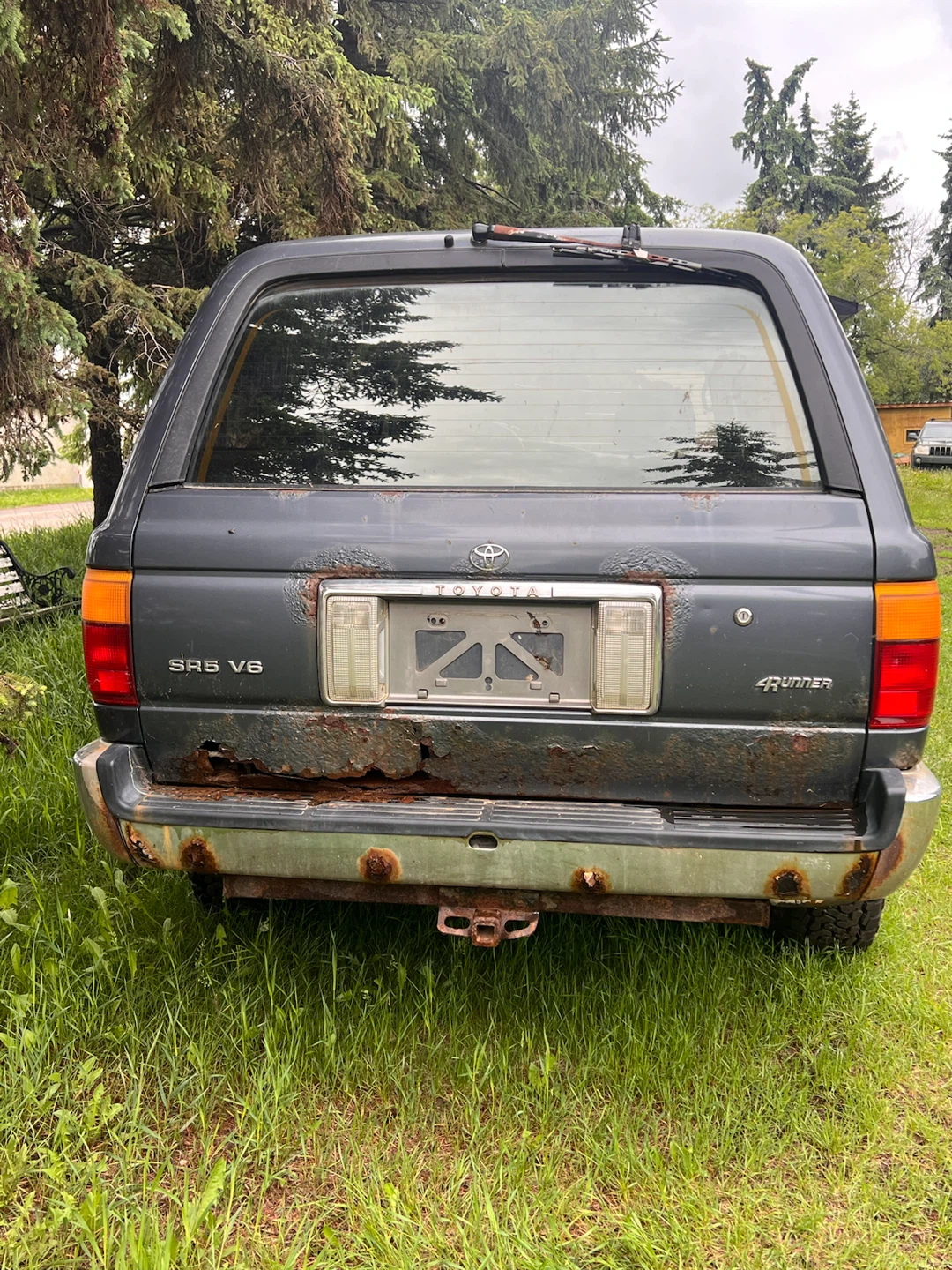 Toyota 4Runner SUV - photo 4