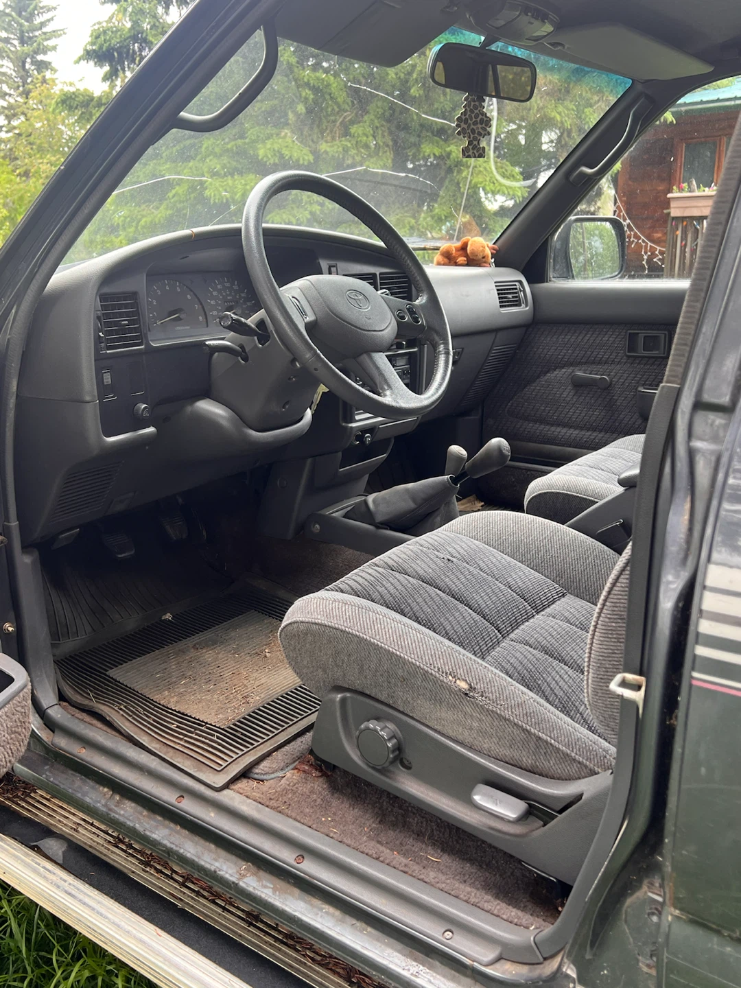 Toyota 4Runner SUV - photo 5