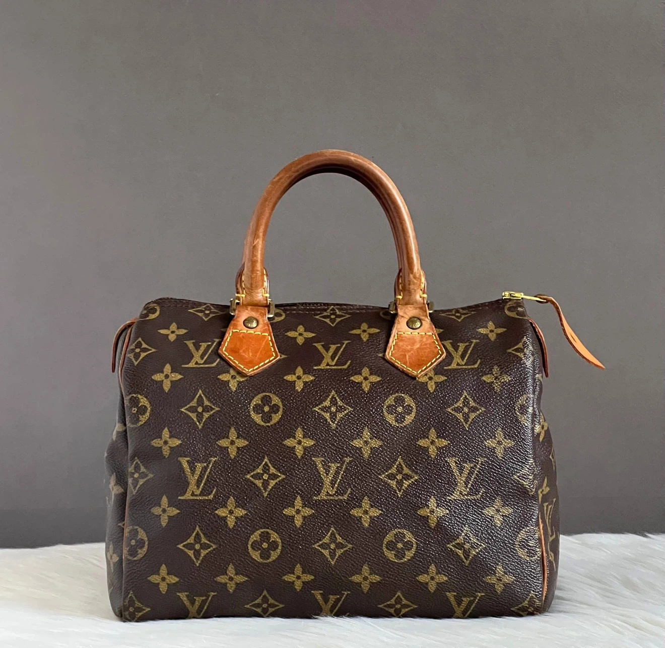 FOR SALE ✨ 🎀 PRE-LOVED 🎀 Louis Vuitton Monogram Speedy 25