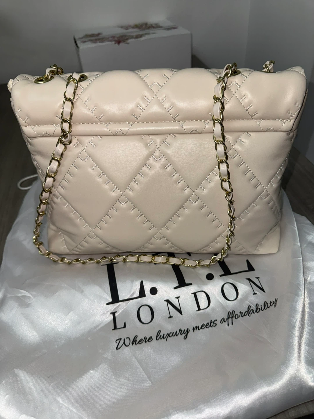 LI LONDON Quilted Chain Shoulder Bag - photo 2