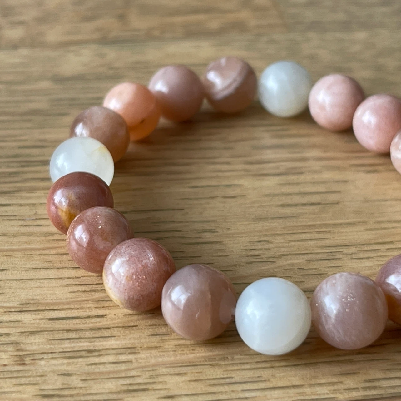 Peach Moonstone bracelet (10mm bead)