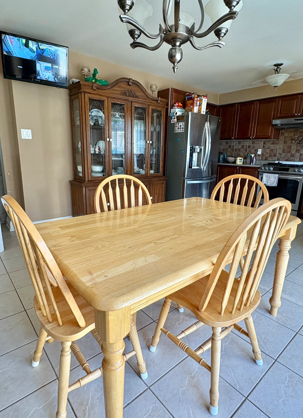Solid Wood Dining Table with 4 Chairs - photo 2