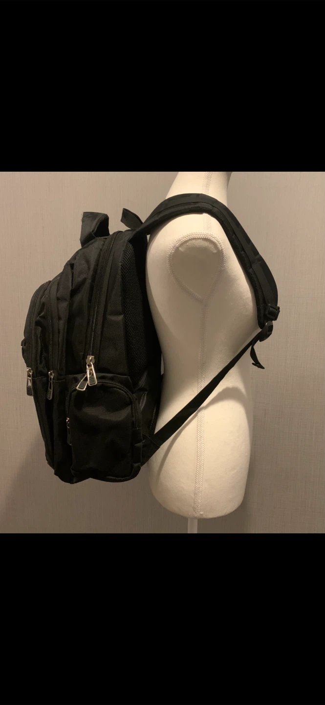 🚨Students! LIKE NEW! Black Backpack Unisex - photo 2