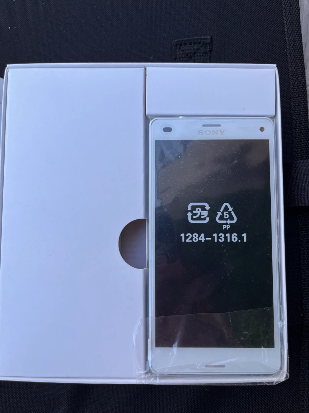 Sony Xperia Z3 Compact Smartphone - White - photo 4