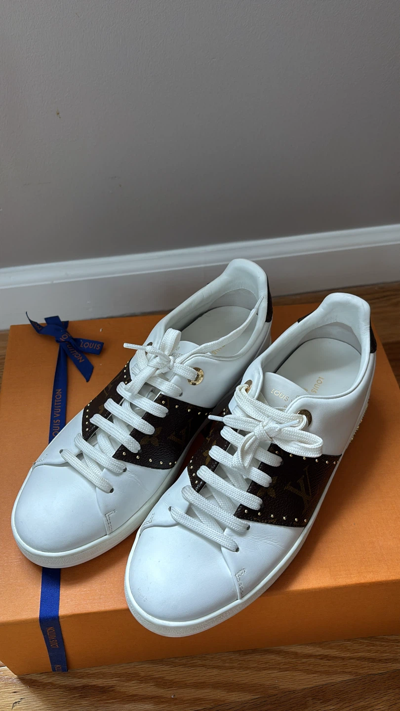 Louis Vuitton White & Brown Monogram Sneakers - photo 4