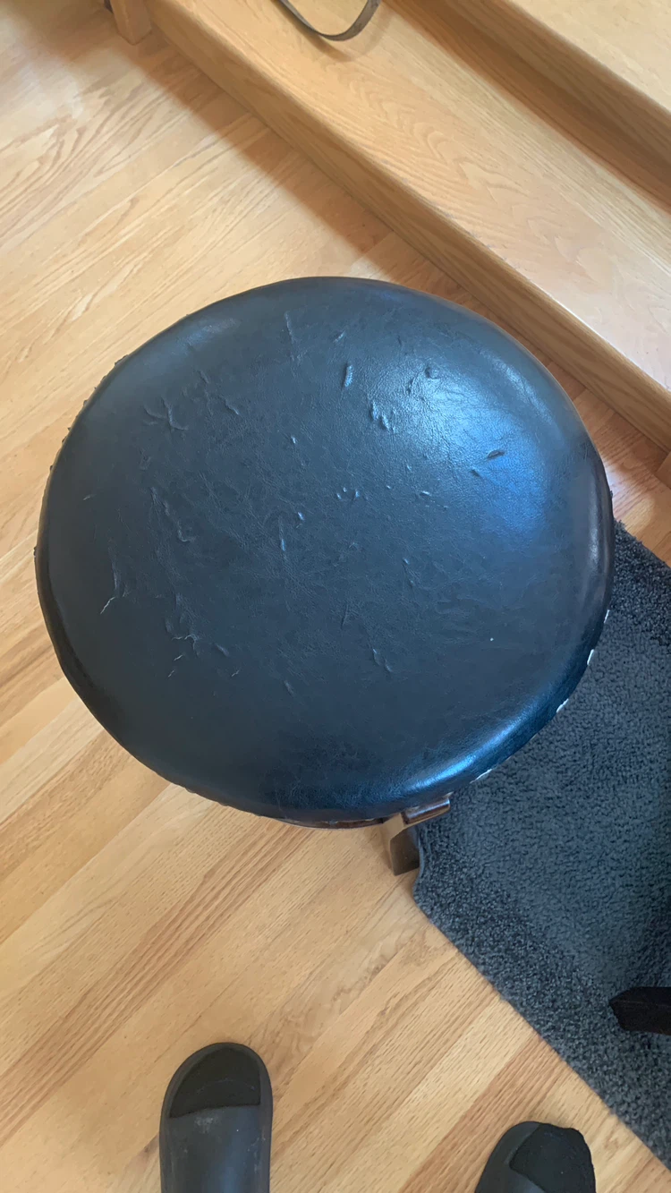 2 Bar Stools - photo 2