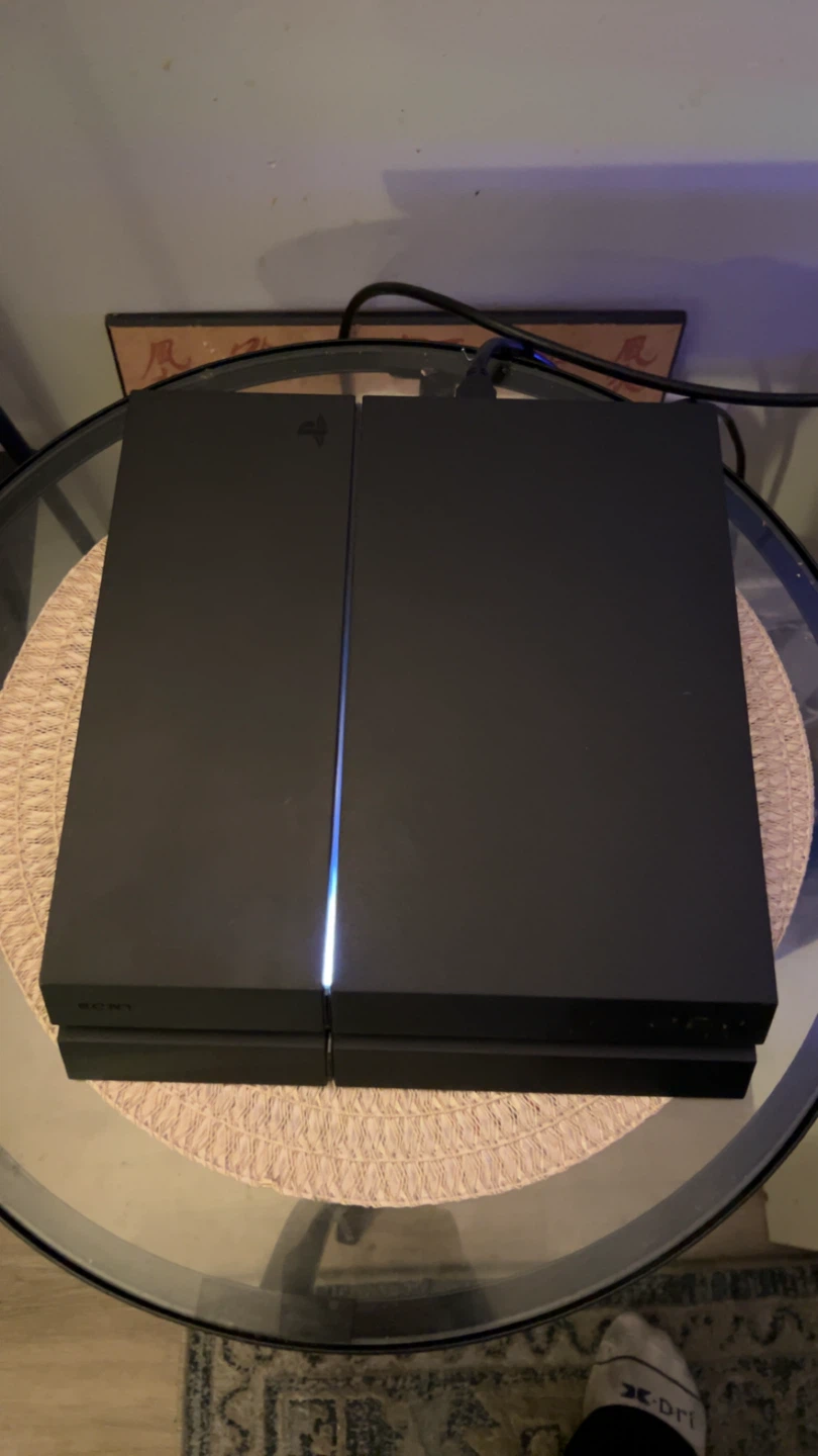 New ps4 1tb with 4 games/1 controller / all cords - photo 4