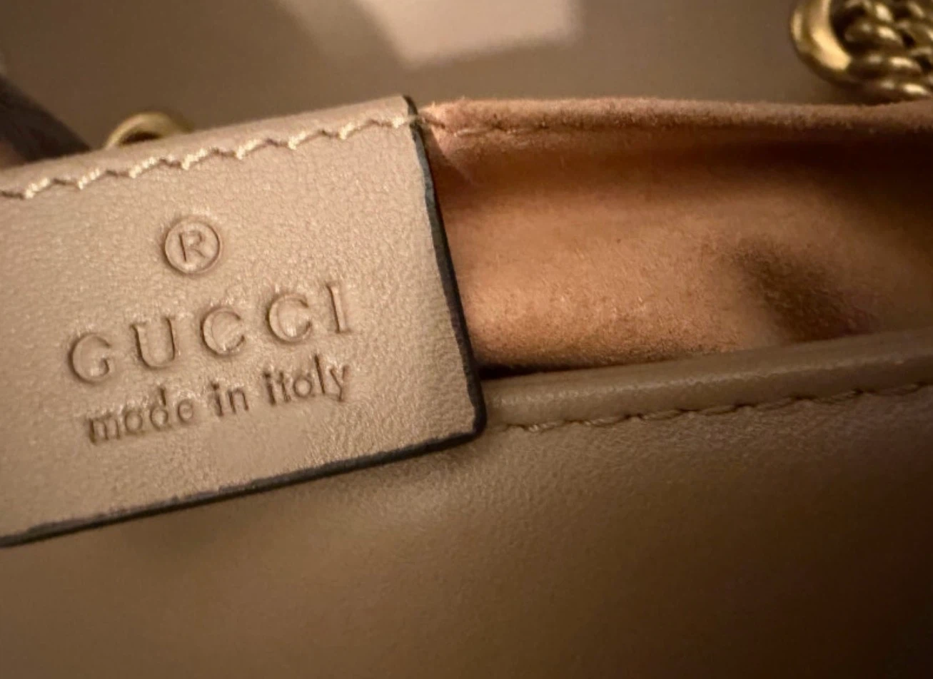 Gucci Marmont Shoulder Bag with Heart Detail - photo 3