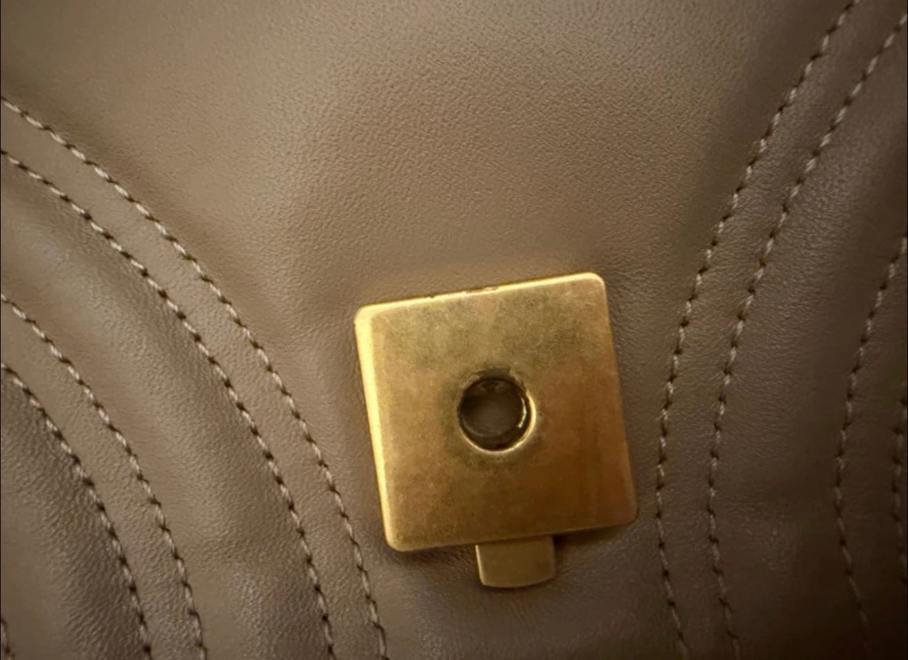 Gucci Marmont Shoulder Bag with Heart Detail - photo 5