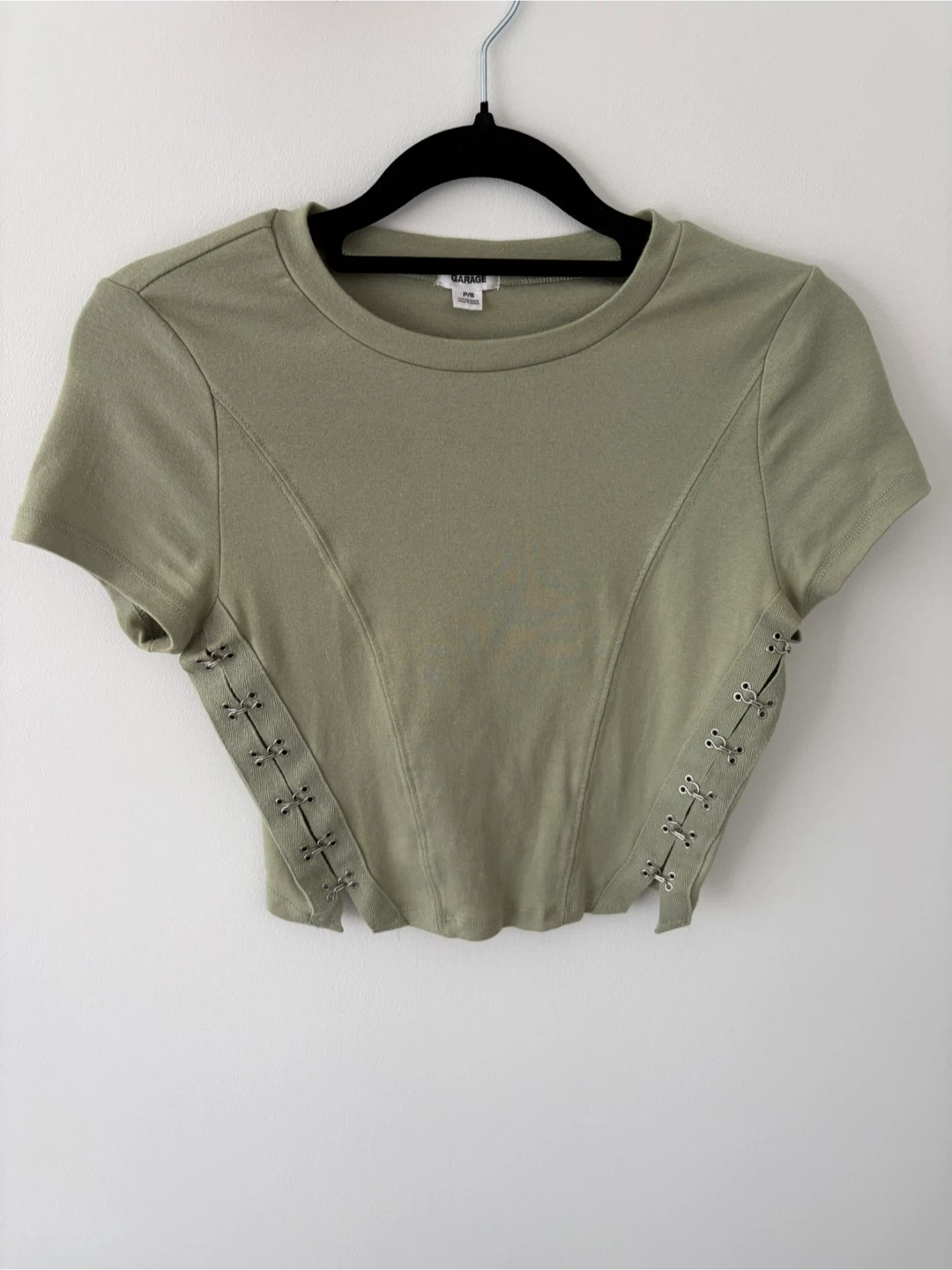Garage khaki hook detailed crop top