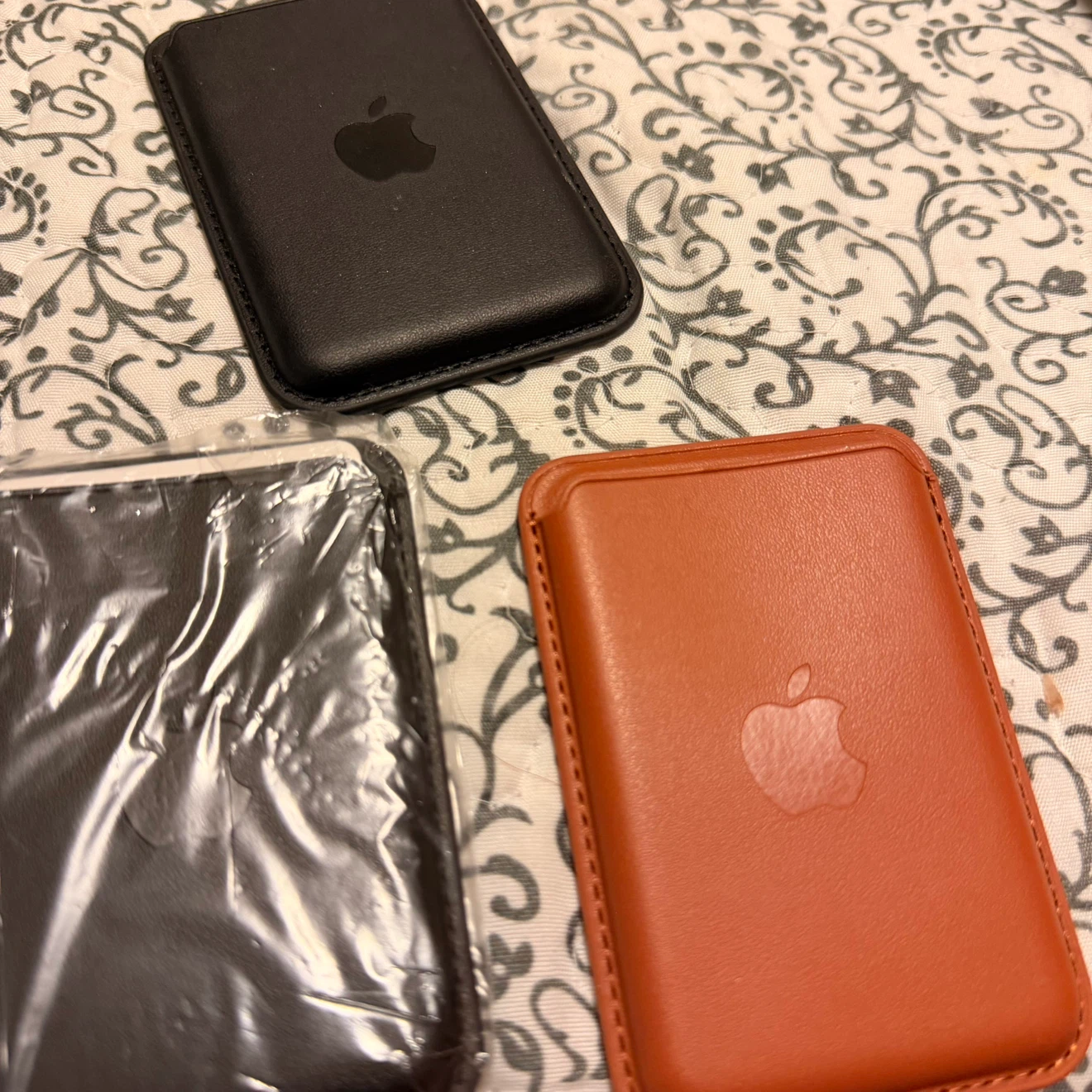Magnetic Leather Wallet Holder 3-Pack - photo 3