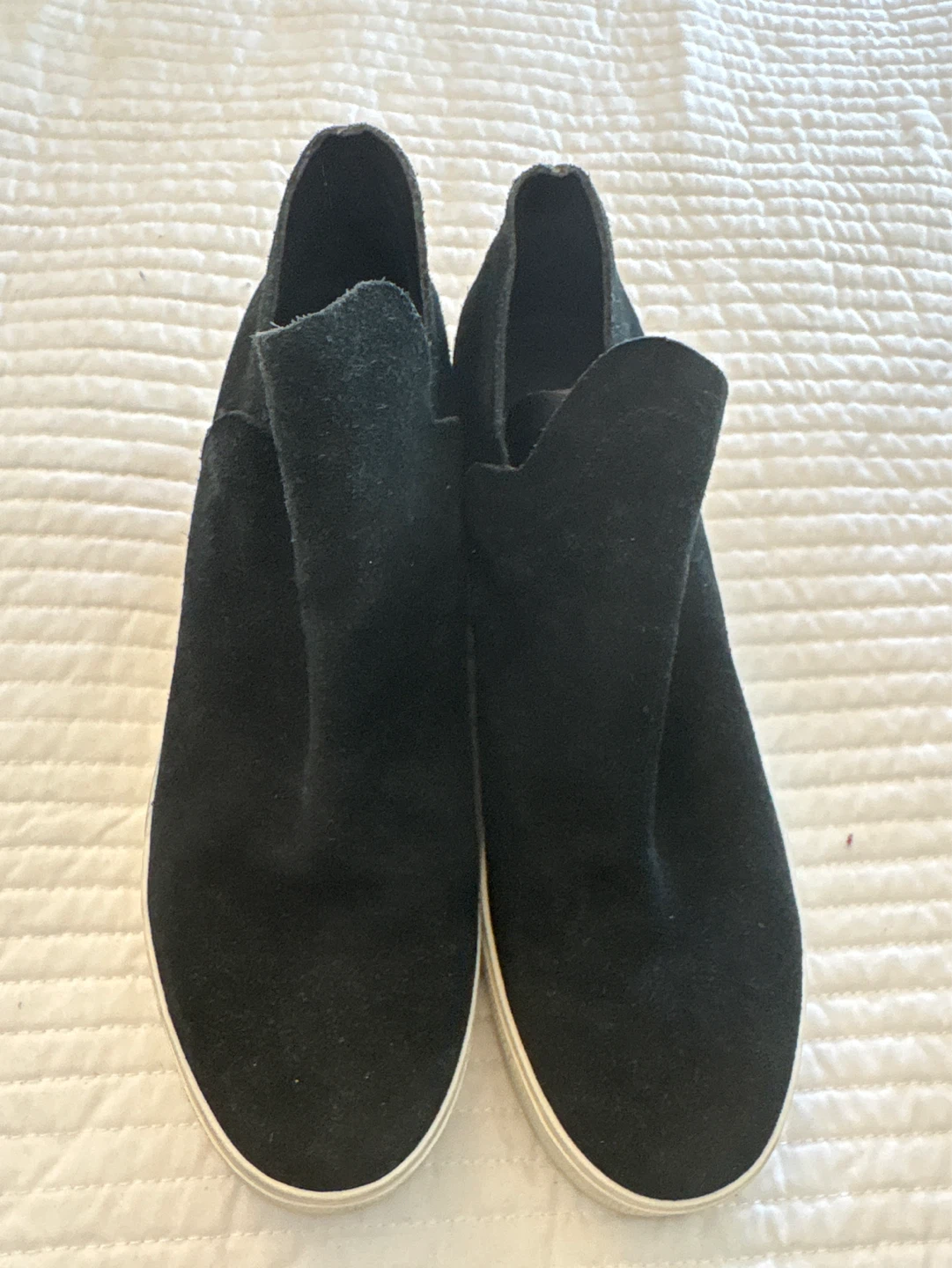 Steve Madden WRANGLE Black Suede Slip-On Sneakers - Size 8