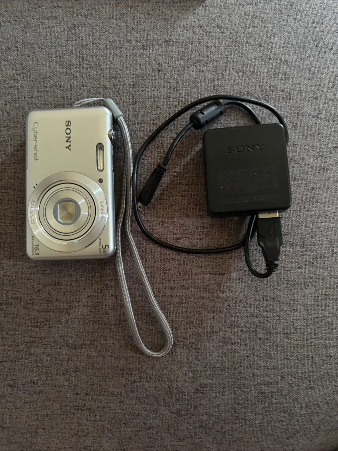 Sony Cyber-shot Digital Camera with Case - photo 4
