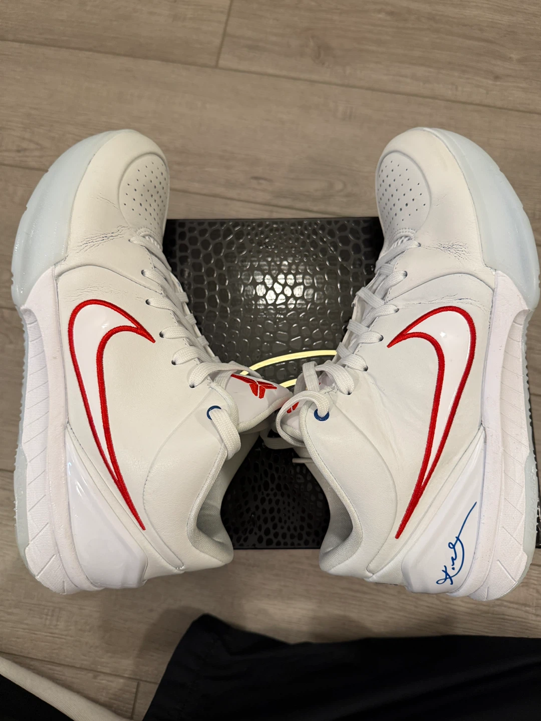 Nike Kobe IV Protro PHILADELPHIA - photo 4