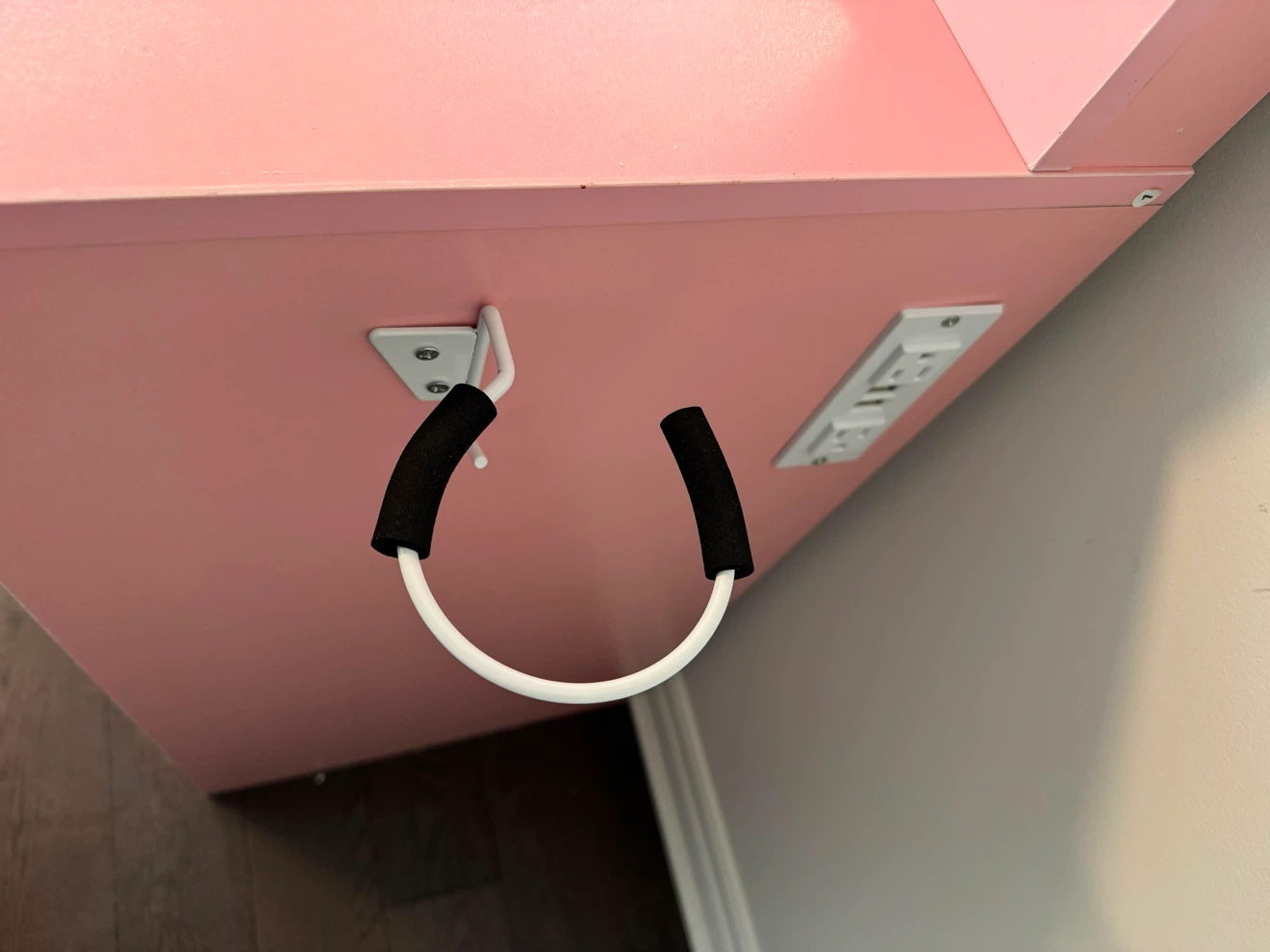 Pink Vanity Set with Lighted Mirror and Stool - photo 3