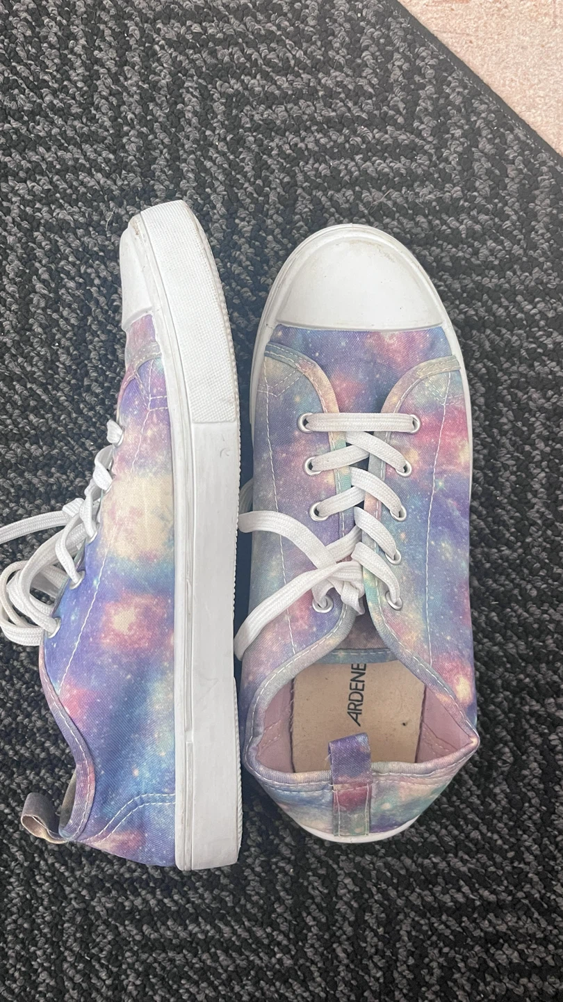 Ardene Sneakers/Shoes