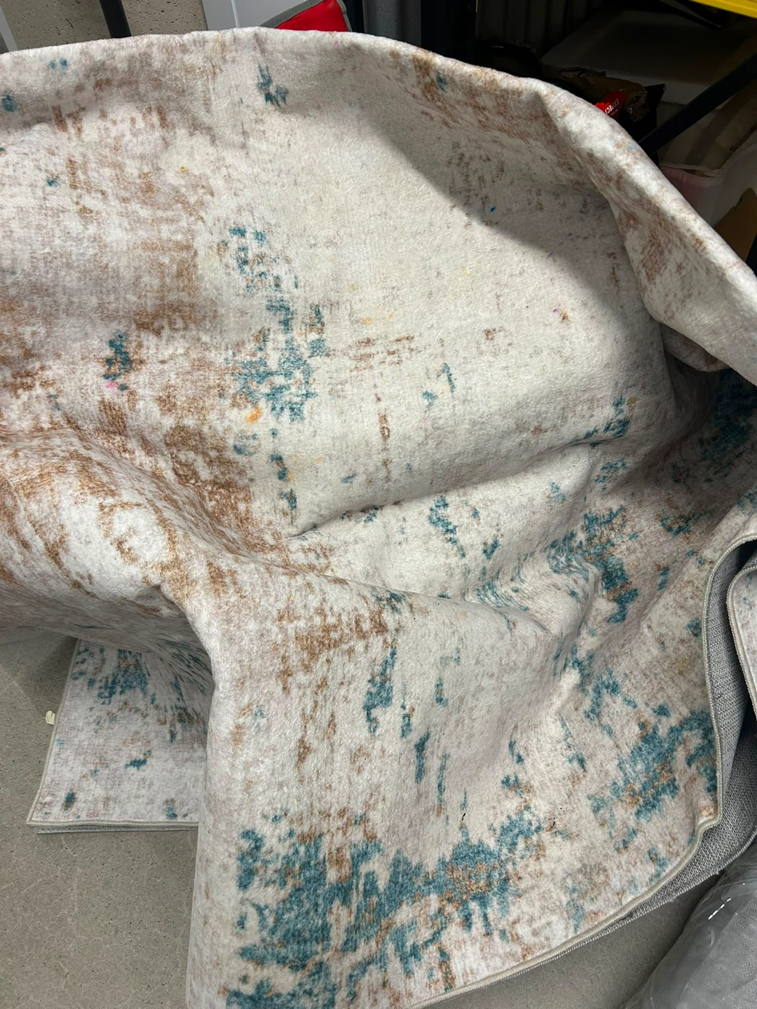 Low Pile Area Rug - photo 3