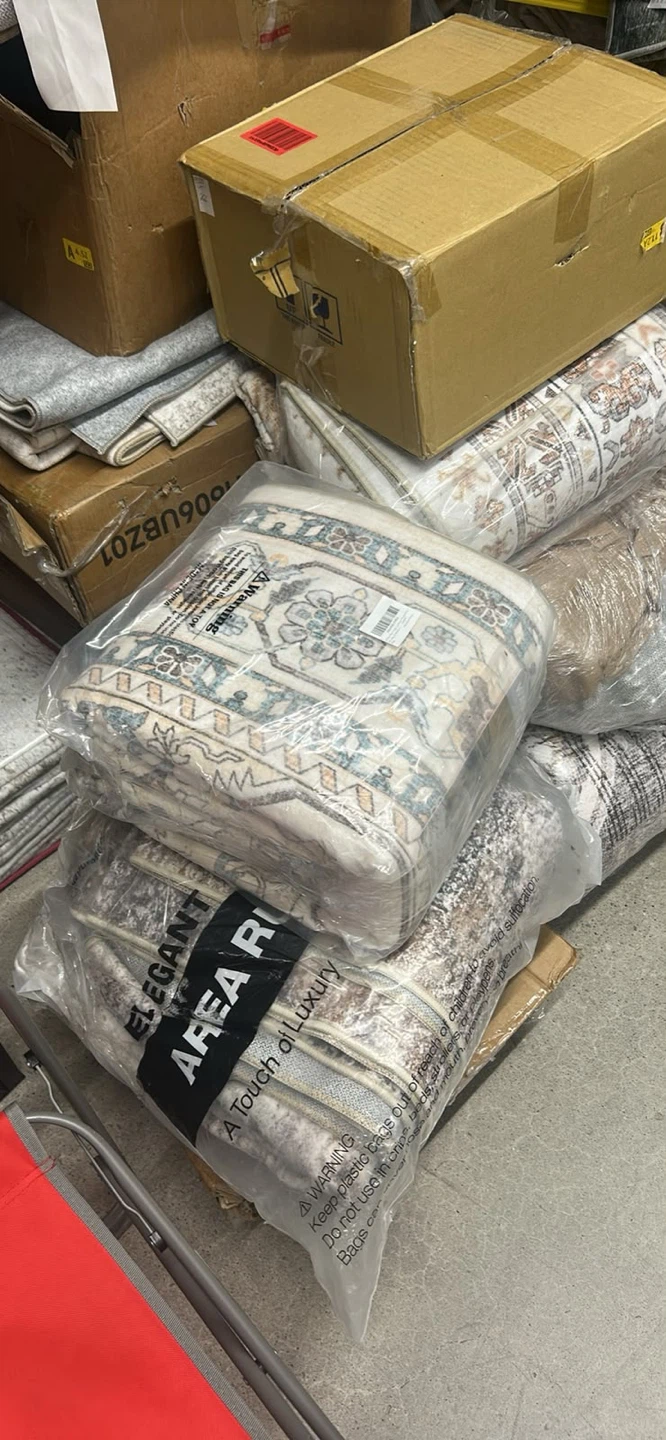 Elegant Area Rug - photo 3