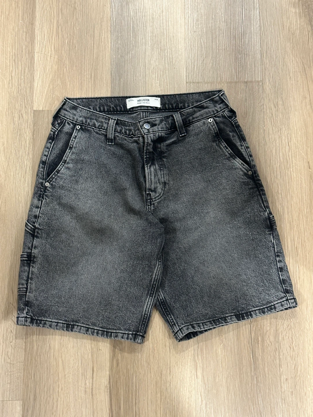 Hollister Baggy Jean Shorts - Grey Wash W30