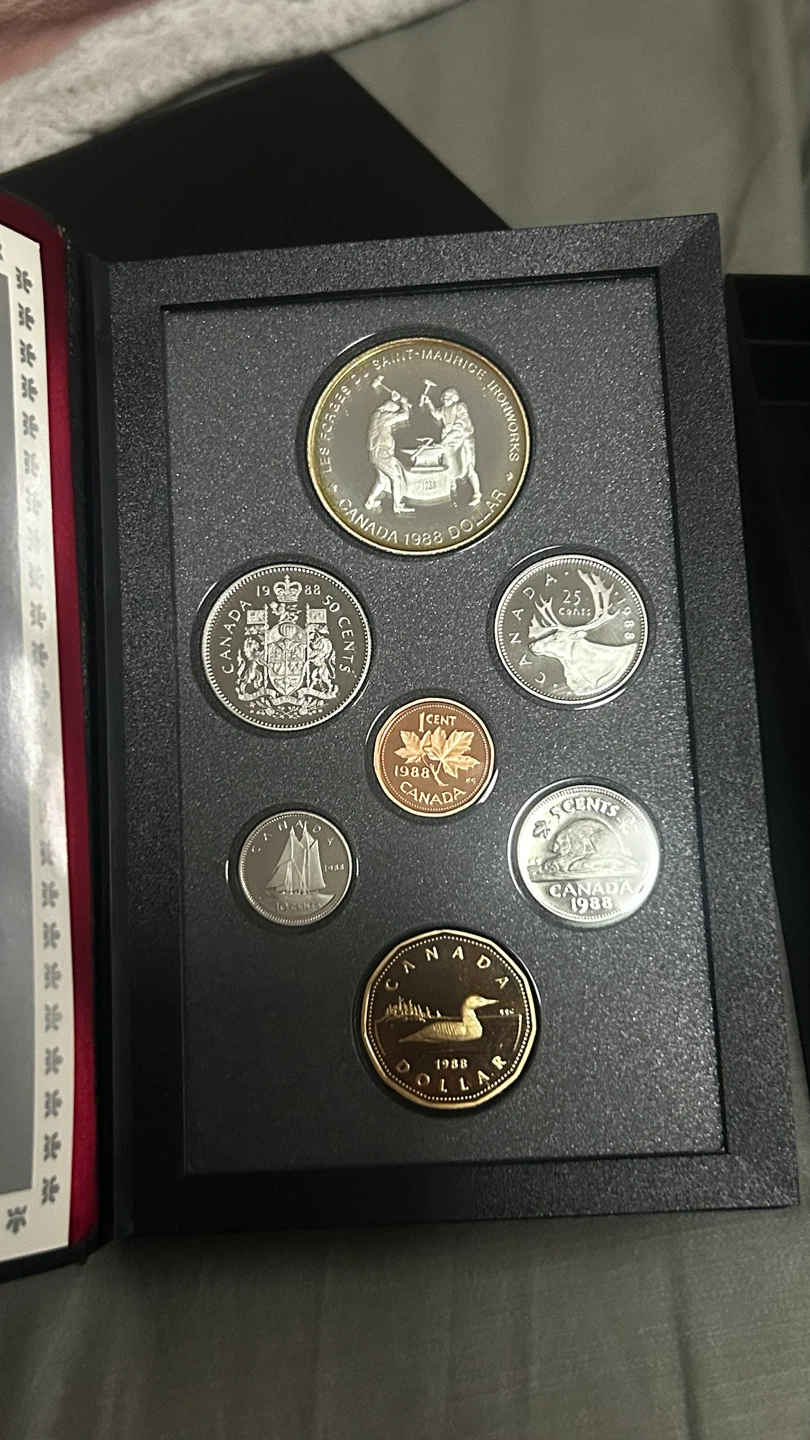 1988 Canadian Coin Set silver dollar