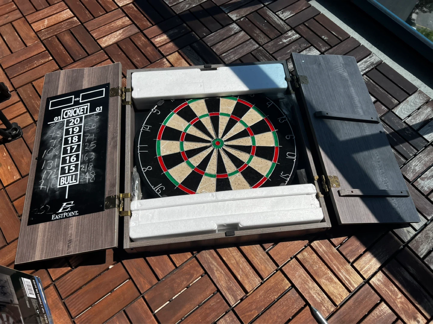 EastPoint Derbyshire Dartboard Cabinet Set - photo 3