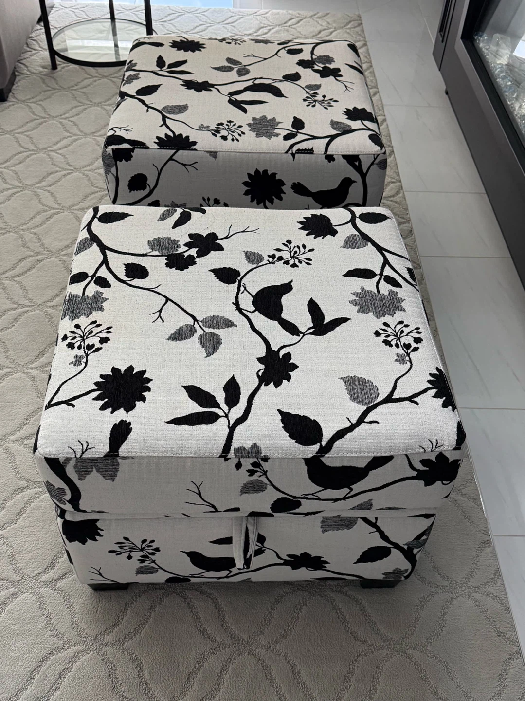 2 accents chairs with matching ottoman’s