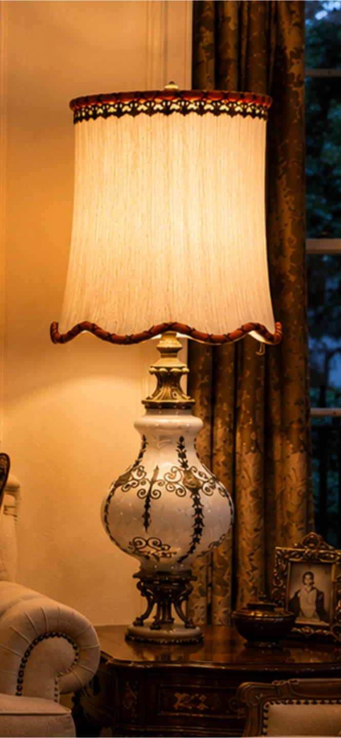 Vintage Ceramic Table Lamp with Ornate Design - photo 2
