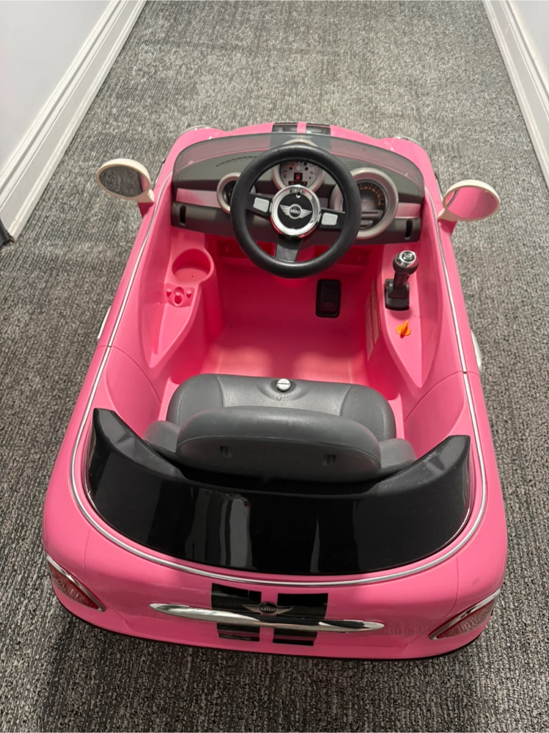 Pink Mini Cooper Ride-On Car for Kids - photo 2