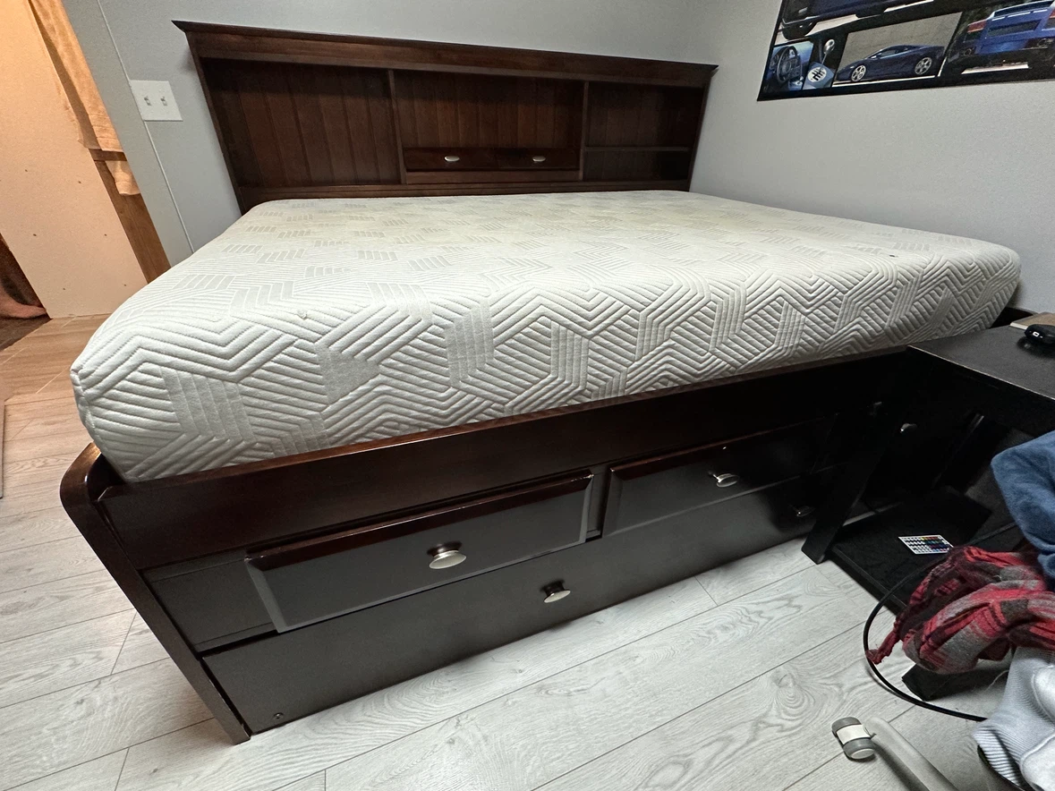 Dbl Bed Frame w Drawers/Trundle