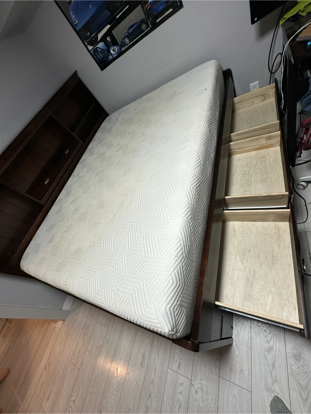Dbl Bed Frame w Drawers/Trundle - photo 3
