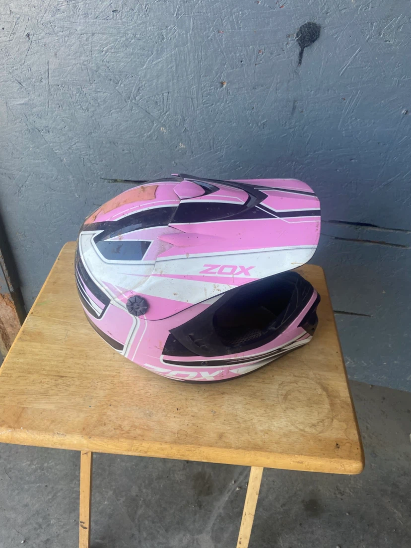 ZOX Pink Dirt Bike Helmet - photo 3