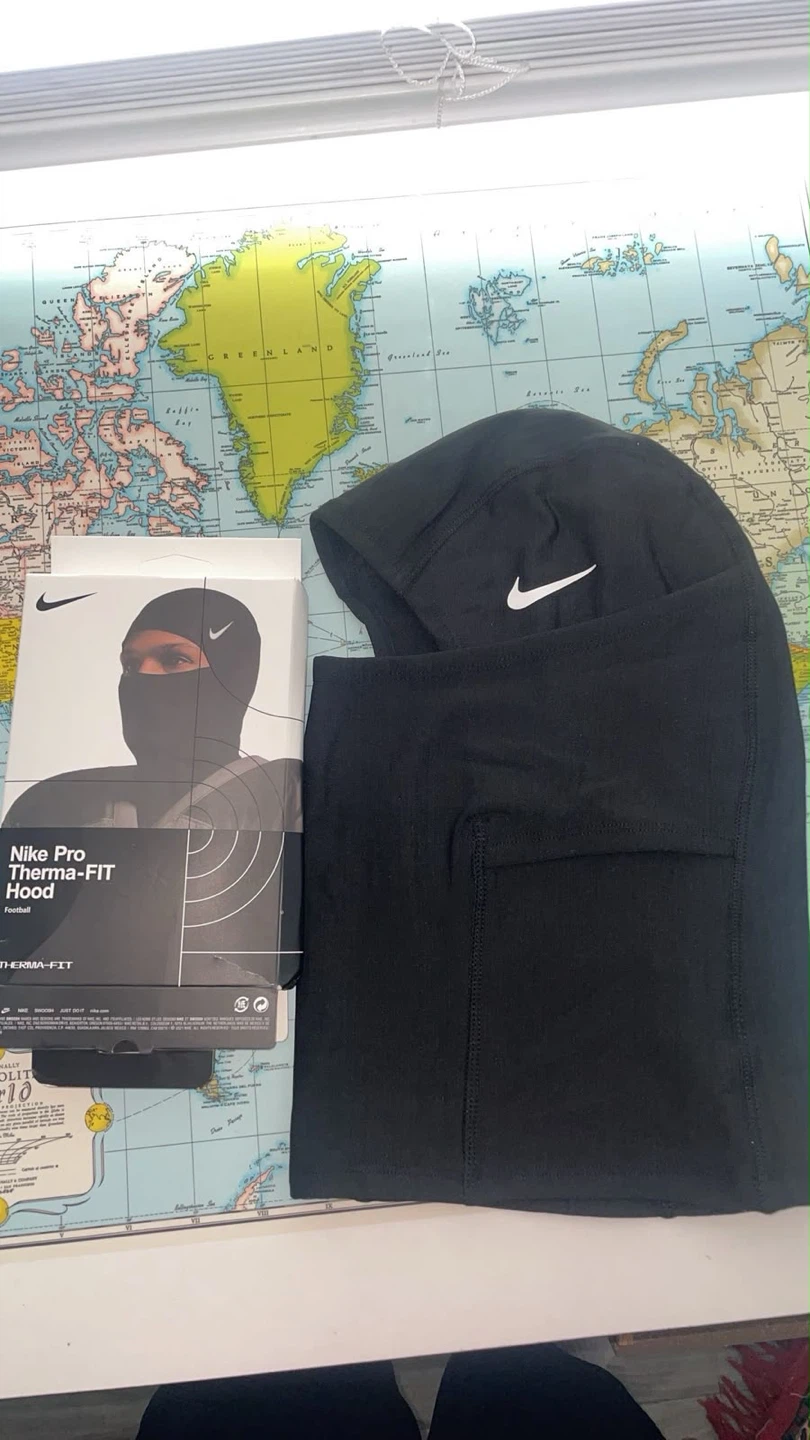 Nike Pro Therma-FIT Hood