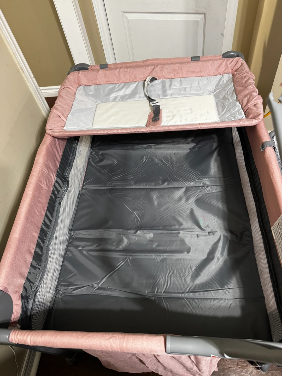 Baby Playpen with Bassinet Attachment - photo 4