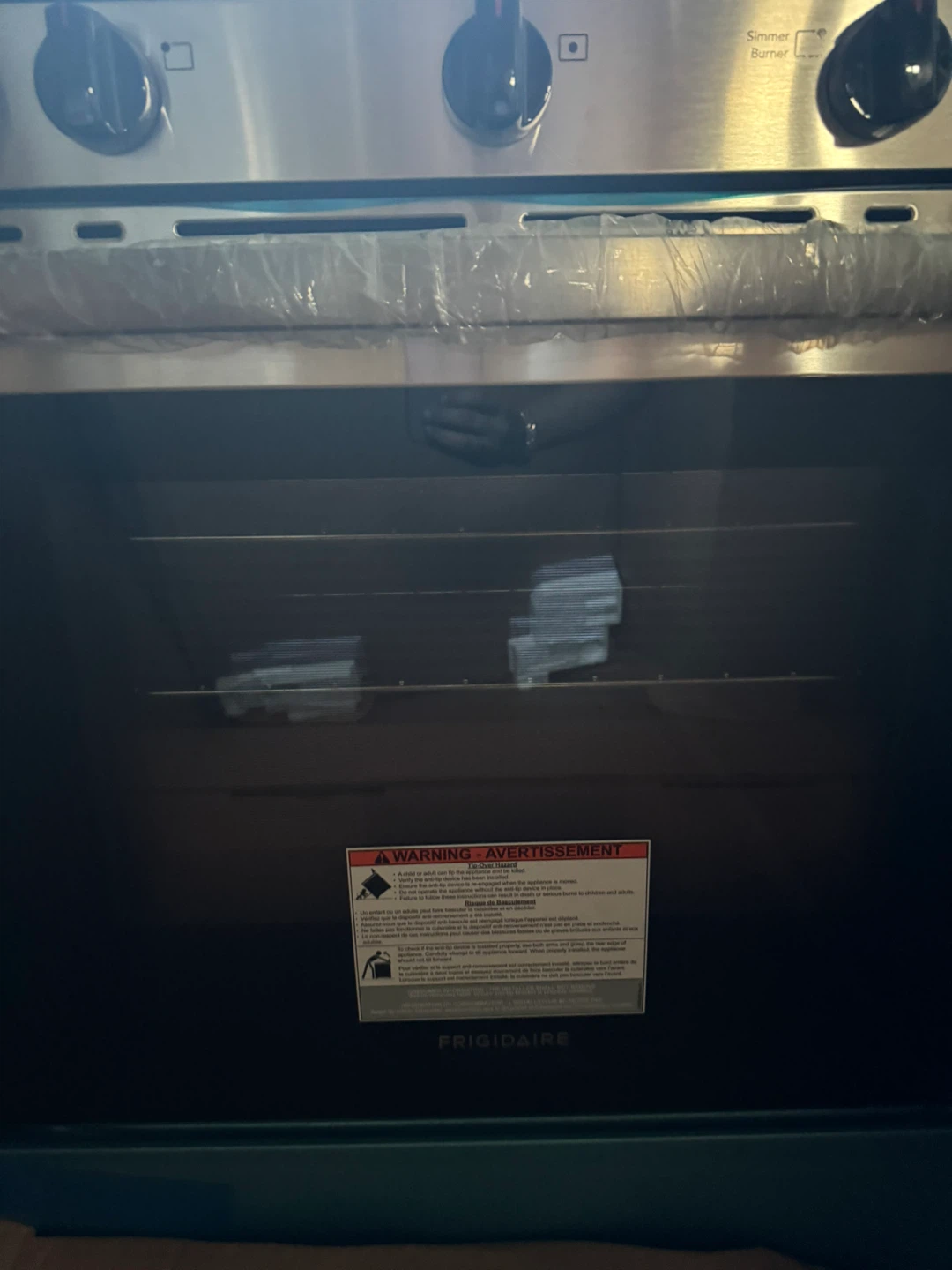 Brand-new Frigidaire 30-inch freestanding gas stove