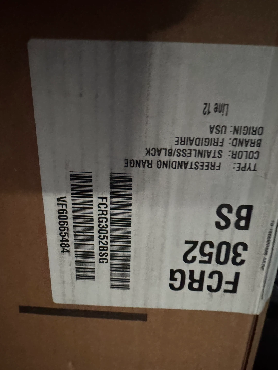 Brand-new Frigidaire 30-inch freestanding gas stove - photo 4