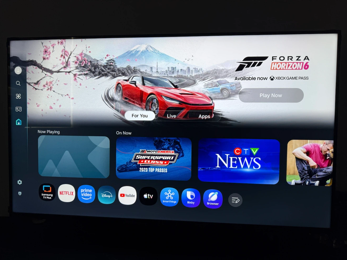 Samsung 43inch" 4K Smart TV UN43AU8000FXZC