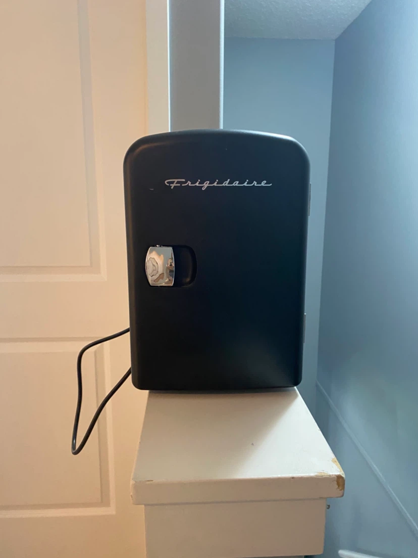 Frigidaire Mini Fridge - photo 2