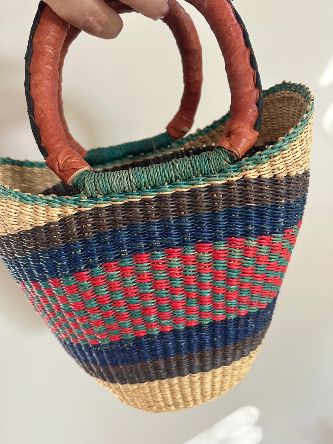 Handwoven Small Straw Basket / bag with Leather Handles - photo 3