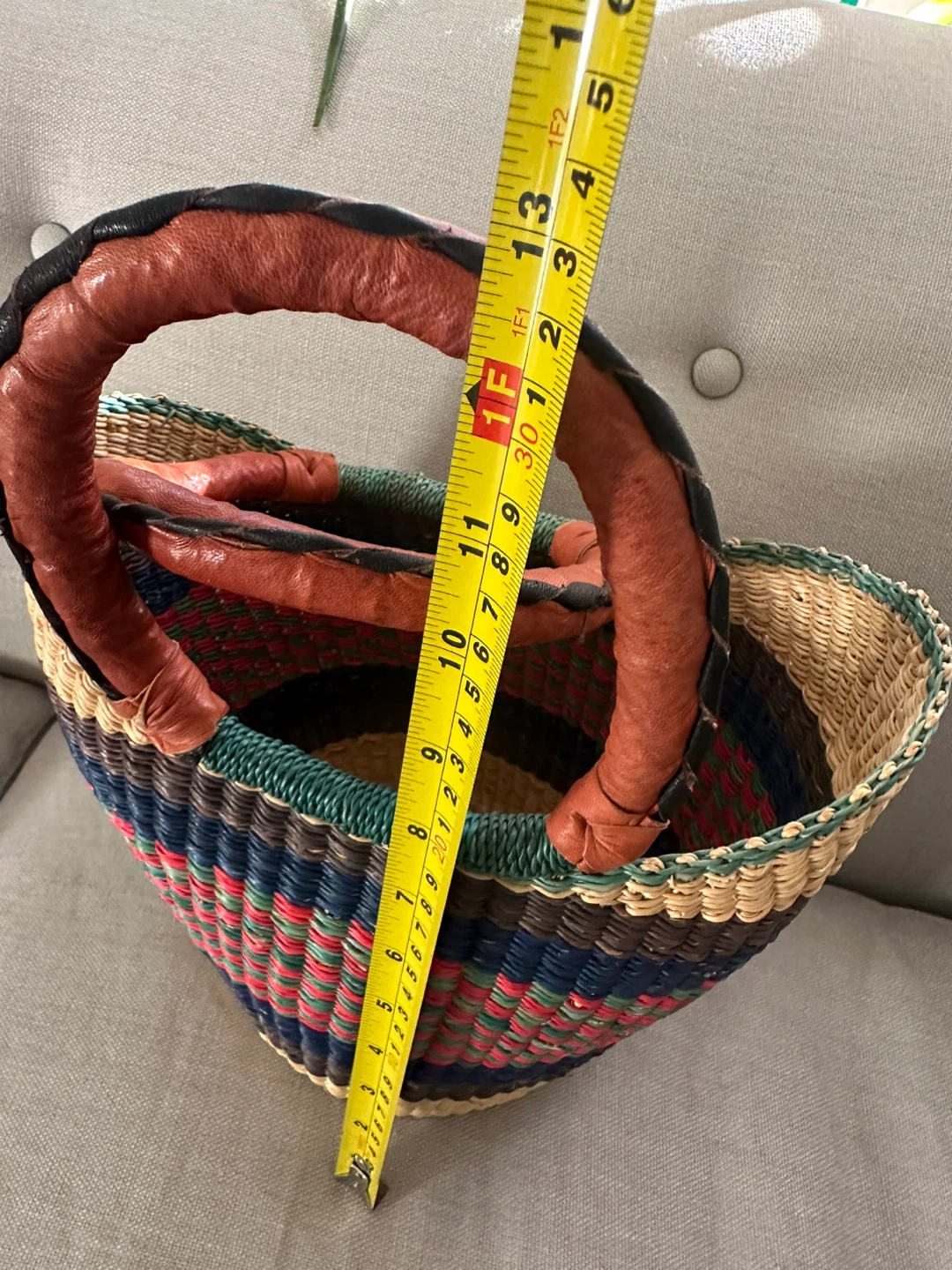 Handwoven Small Straw Basket / bag with Leather Handles - photo 4